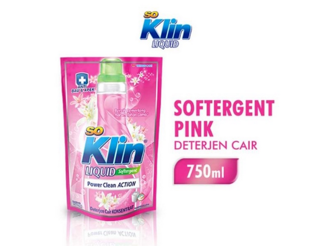 So Klin Liquid Detergen Sakura Pink Pouch: Perpaduan Deterjen dan Softener yang Praktis